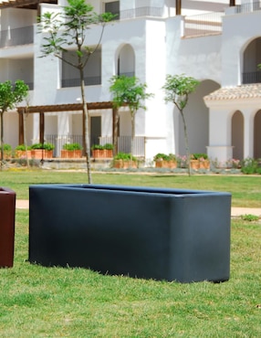Maceta New Garden de plástico con sistema automático de riego