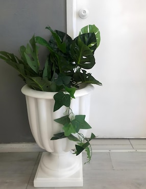 Maceta New Garden de plástico con sistema automático de riego