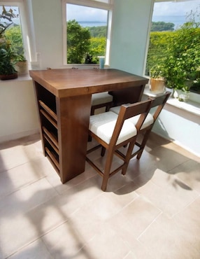 Antecomedor Ansoal para 4 personas