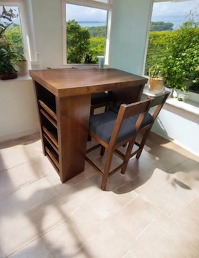 Antecomedor Ansoal para 4 personas