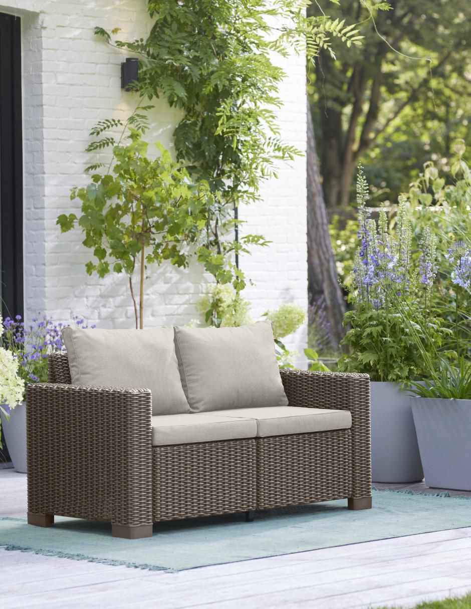 Love seat California 2