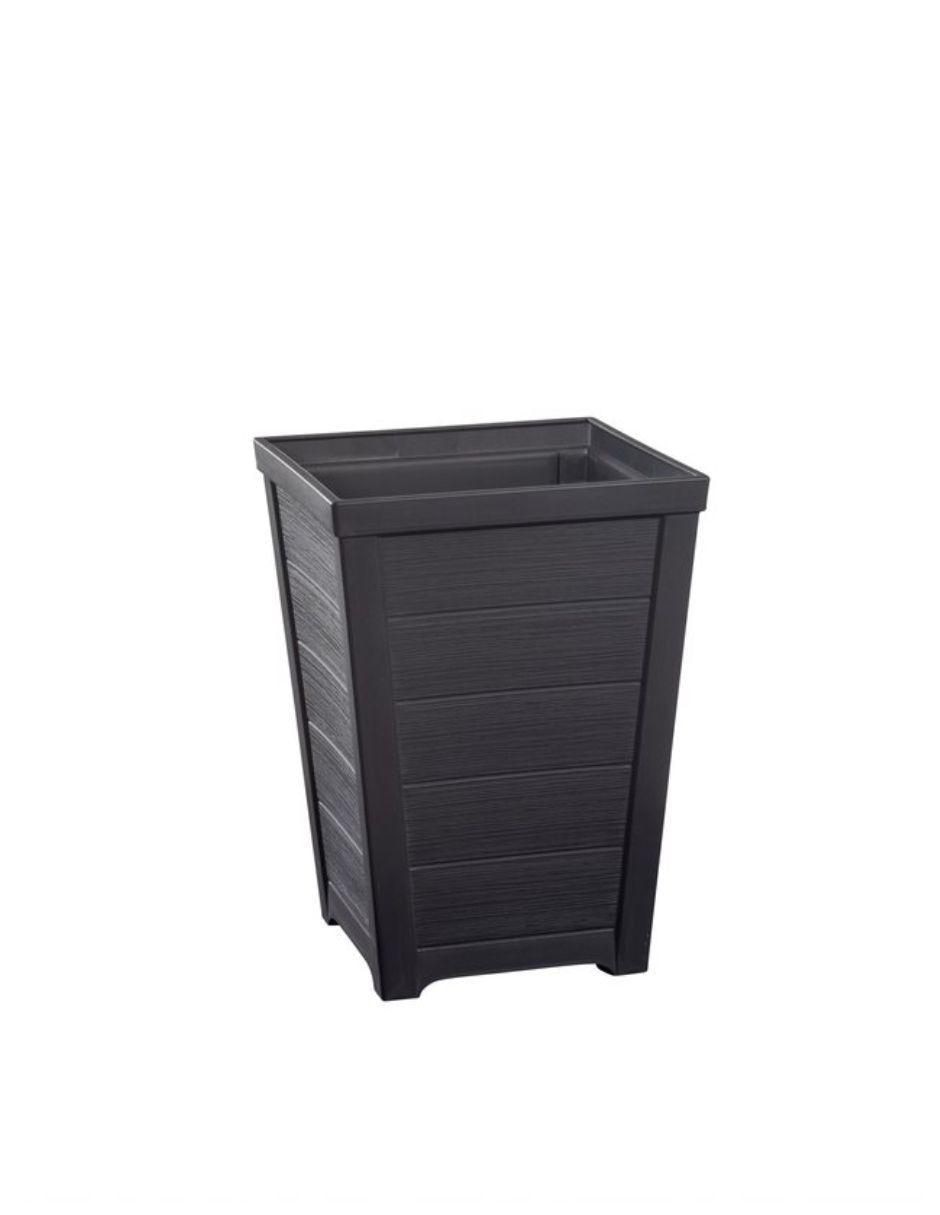 Jardinera piso Square con sistema automático de riego 1