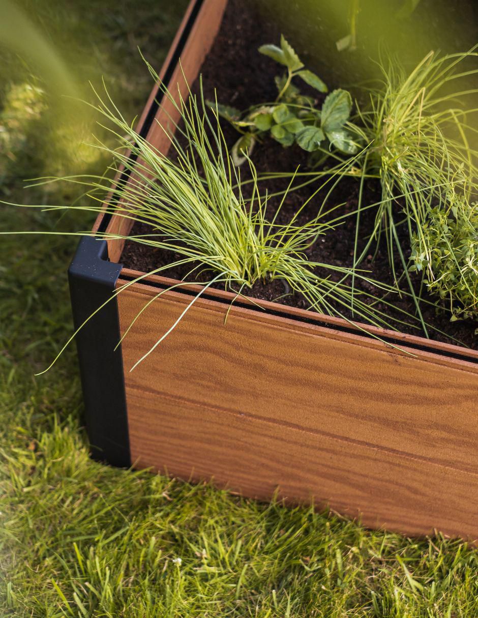 Jardinera piso Maple Raised con sistema automático de riego 3