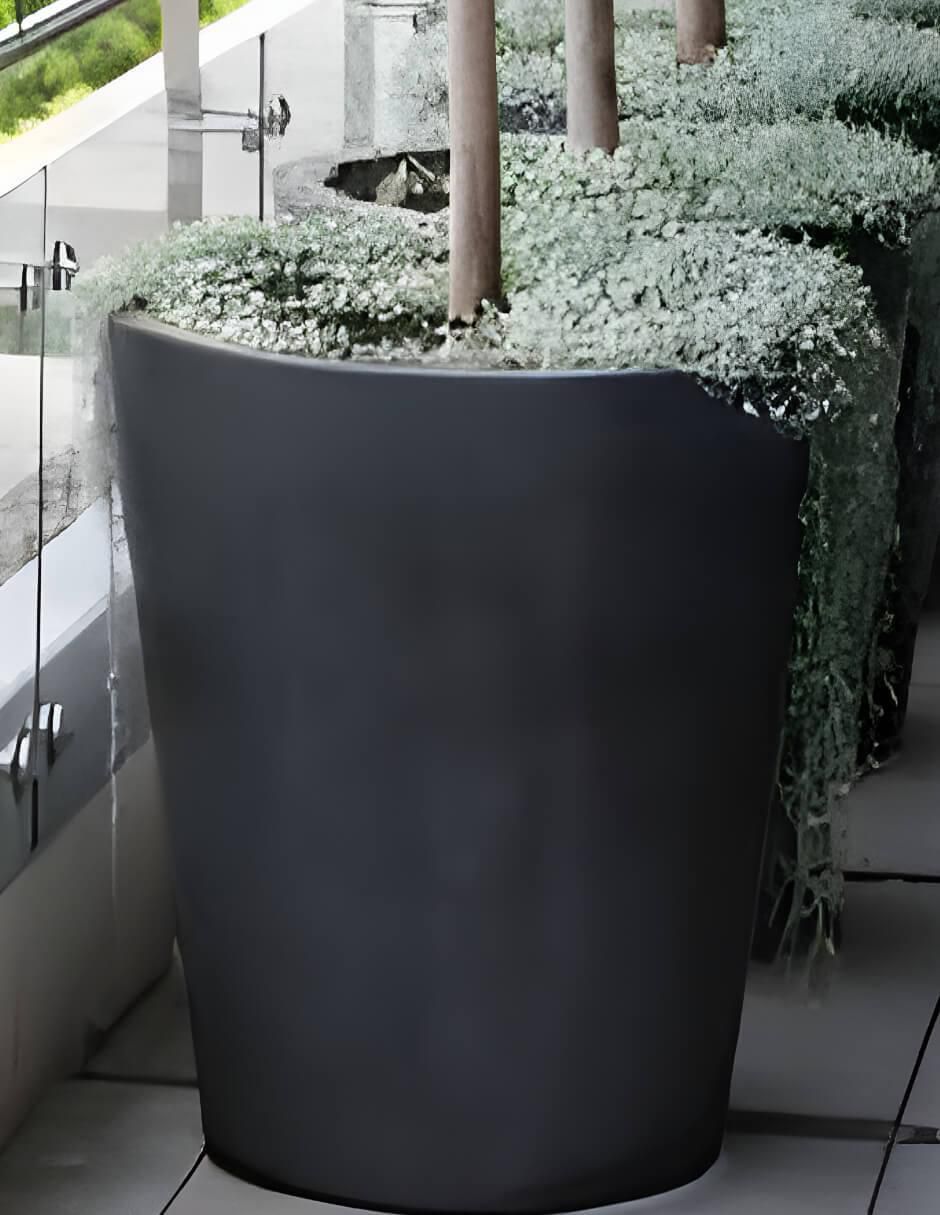 Maceta Gerbera de plástico con sistema automático de riego 2