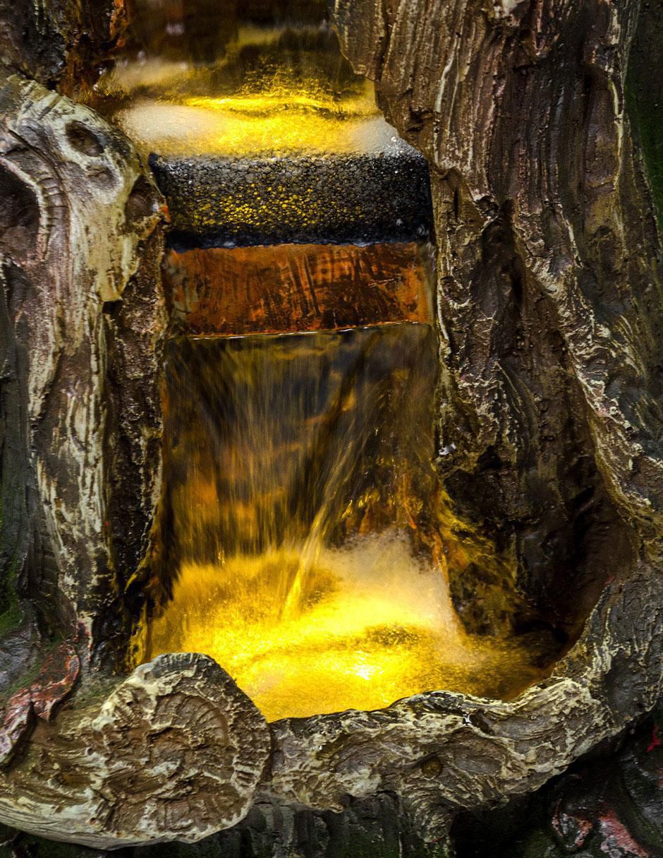 Fuente de agua con luz de poliresina 3